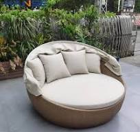 Hotel Holiday Village Outdoor Furniture Courtyard Round Double Rattan Sun  Bed Beach Lounge Daybed with Canopy