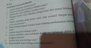 Kehidupan manusia dan masyarakat cenderung bergerak dan terus berkembang. Tolong Dijawab Ya Kak Yg Esainya Ini Dikumpulinnya Bsk Brainly Co Id