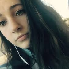 Anna Donovan (@annadonovann)