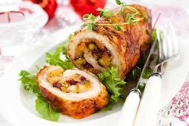 Il rotolo di tacchino ripieno è un secondo piatto che si prepara facilmente riempendo la fesa di tacchino con spinaci e provola. Rotolo Di Tacchino Ripieno Mangiare Bene