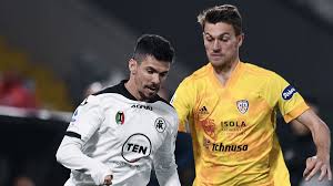 Un altro profilo interessante che i binaconeri stanno seguendo è quello di de luca, proveniente dal chievo e che potrebbe arrivare a 0. Cagliari Bivio Per Farias Ipotesi Spezia E Venezia Le Ultime