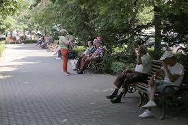 Pensia minimă garantată, sau indemnizația socială pentru pensionari, se va mări de la 640 de lei la 704 lei, echivalentul a 10%. Punctul De Pensie Creste Din Septembrie Gazeta De Sud