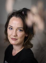 Under operationen drabbades Jennifer av en hjärnblödning