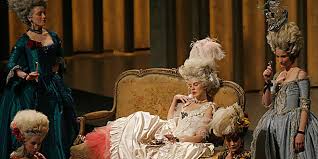 Or her supposed decadence, anyway. Der Look Von Marie Antoinette Ist Jetzt Wieder Angesagt Stylight