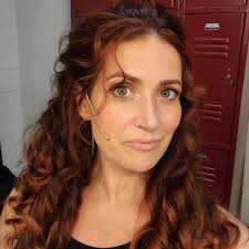 Stream Val Lloyd music