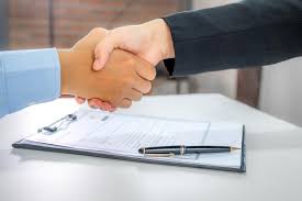 Umowa pożyczki – jakie elementy powinna zawierać?