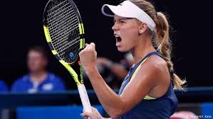 Caroline wozniacki and simona halep pose ahead of the women's final. Caroline Wozniacki Wins Australian Open Final News Dw 27 01 2018