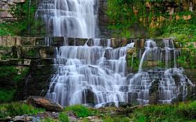 Dalam kepercayaan feng shui, lukisan pemandangan air terjun mempunyai makna mendatangkan rejeki yang mengalir terus tiada henti seperti air terjun yang tidak pernah berhenti mengalir. Gambar Pemandangan Air Terjun Yang Menarik Sekali Dan Perlu Kamu Lihat Tempat Menarik
