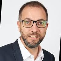 100+ profils pour “Alia”