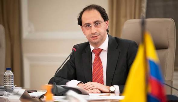 De La Espriella elige a José Manuel Restrepo como su fórmula  vicepresidencial