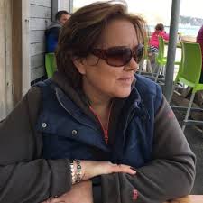 Clare Francis (@claree70)