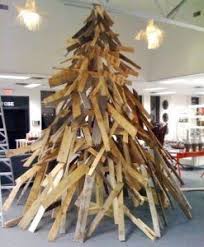Sapin De Noel Immense En Palette Sapin Noel Bois Sapin De Noel Original Christmas Tree Design
