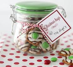 Utilizza gli stampi specifici per creare i tuoi cioccolatini quadrati. Idee Per Regali Di Natale Fai Da Te Bismama