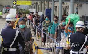 Rangkaian tersebut didatangkan dari perusahaan kereta asal korea selatan, hyundai rotem yang sudah dipesan pt jakarta propertindo (jakpro). Hari Ini Stasiun Pasar Senen Berangkatkan 3 Ka Jarak Jauh Republika Online