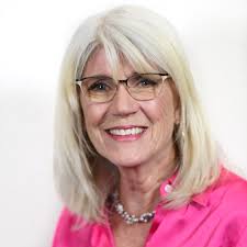 Janet Lyon's Instagram, Twitter & Facebook