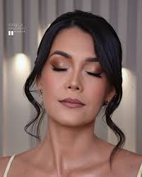 O poder da maquiagem! 🔥✨ Através de uma produção de maquiagem conseguimos  transmitir o que nossa cliente deseja. E claro, sempre usando as técnicas  corretas para valorizar a beleza dela! ✨Tudo isso