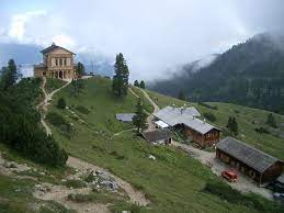 There is no cable car going to the schachenhaus, so not many tourists here. Schachenhaus Wikipedia