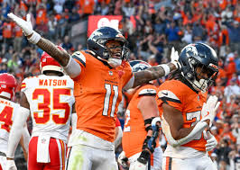 Mark Kiszla: Broncos shout message with 22-19 victory: Chiefs, your  kingdom's done - Denver Gazette