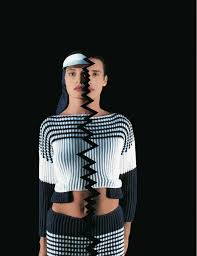 Rose fushia, vert émeraude, jaune citron, couleurs fluo mais aussi et. L Influence De Jean Paul Gaultier Dans La Mode Des Annees 80 Rmn Grand Palais