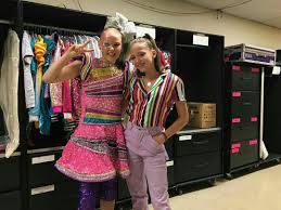 Jojo siwa called out chloe lukasiak's mom, christi lukasiak, on tiktok. Pin By Claudia Colume On Dance Moms In 2020 Jojo Jojo Siwa Outfits Jojo Siwa