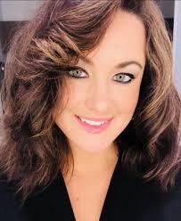 Colleen Lindsey's Instagram, Twitter & Facebook