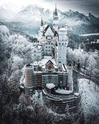 The apartments and state rooms of the king are on the third and fourth floors. Neuschwanstein Castle During The Winter 9gag