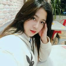 Relationships nowadays be like...