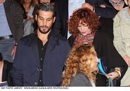Zouganeli was born in 1983 in athens and is the daughter of yannis zouganelis and isidora sideris. Eleonwra Zoyganelh Se Spania Dhmosia Emfanish Me Ton Apisteyta Gohteytiko Syntrofo Ths Eirinika Gr
