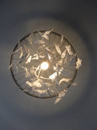 lustre flocons de neige sur roue de velo luminaires par creatividee recup roue velo luminaire recup