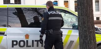 Operasjonssentralen i oslo skriver om hendelser i kommunene oslo, asker og bærum besvarer ikke henvendelser her ☎112 for øyeblikkelig hjelp ☎02800 for annet. To Personer Siktet For Drapsforsok Etter Knivstikking I Oslo Document