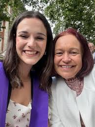 Susan Pattison's Instagram, Twitter & Facebook