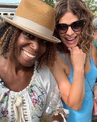 Lori Spitz's Instagram, Twitter & Facebook