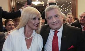 Η μαρίνα πατούλη, μίλησε στο star και στην εκπομπή του κρατερού κατσούλη και της κατερίνας η μαρίνα πατούλη, λίγο πριν τις εκλογές της ερχόμενης κυριακής, βρέθηκε στο πλατό του αντ1 και. Patoylhs Gia Th Marina Niw8w Agaph Kai Tryferothta Einai H Mhtera Toy Paidioy Mas Sportime Gr