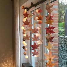 Herbstdekoration Fensterdeko Laub Blatterdeko Getrockneteslaub Getrocknete Blatter Von E Basteln Herbst Dekoration Herbst Dekoration Basteln Herbst Winter