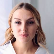 Sonja Fritz's Instagram, Twitter & Facebook