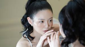 To mark the 10th anniversary of the opening of Lotte World Mall, the public  art project "Lobster Won..