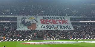 'ghezzal sezon sonunda.' hocasından burak yılmaz'a övgü dolu sözler! Carsi Dan Dev Pankart