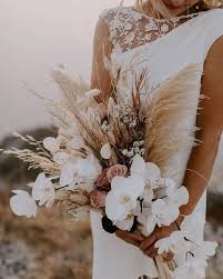 40 Pretty Wedding Bouquet Ideas For 2020 Trends Pretty Wedding Bouquet Wedding Flowers Flower Bouquet Wedding