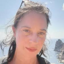 Alice Caron's Instagram, Twitter & Facebook