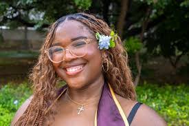 Perry Meeks's Instagram, Twitter & Facebook