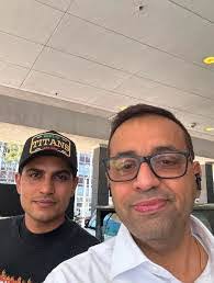 Darryon Hoskins's Instagram, Twitter & Facebook