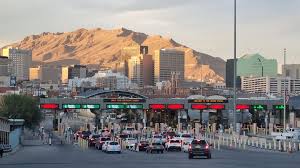 Paso Del Norte crossing between Cd Juarez (foreground) & El Paso, TX  (background) : rBorderporn