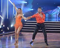 Dancing With The Stars Season 29 Fall 2020 Kaitlyn Bristowe And Artem Chigvintsev Samba Week 6 Dancing With The Stars Kaitlyn Bristowe Cha Cha