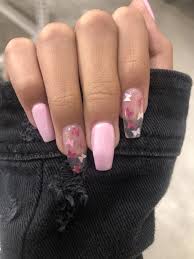 Baby Pink Butterfly Nails Acrylic Nails Coffin Pink Short Square Acrylic Nails Acrylic Nails Coffin Short Acrylic nails and nails extension is now available on pur website nail barbieee in reasonable price and can be shipped to any city such as karachi, lahore, faisalabad, gujranwala, multan, islamabad, sialkot, quetta be the first to review light pink nails with dark pink butterflies cancel reply. baby pink butterfly nails acrylic