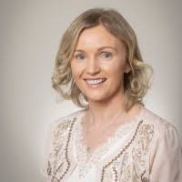 2600+ «-joan Mckenna» profiler