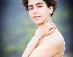 Artis seksi hongkong if you or a member of your family have recently received a diagnosis of mesothelioma, you will no doubt be keen to find out what help is available for those in your position. Newest Sanya Malhotra