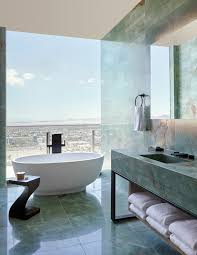 Une salle de bain en noir, blanc et bois… salle de douche. 1001 Idees De Salle De Bain Verte Et Son Amenagement