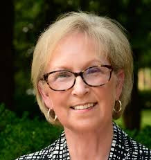 Carolyn Jacques's Instagram, Twitter & Facebook