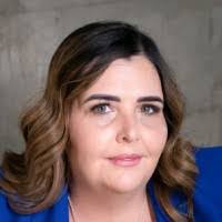 Adele Hansen's Instagram, Twitter & Facebook