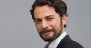 Ardından bir süre mankenlik yapan birkan sokullu, oyunculuk kariyerine geçiş yapmıştır. Birkan Sokullu Dizicentral Television Entertainment From Turkey